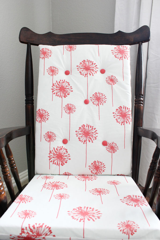 Make your own rocking chair cushions! | www.amusingmj.com