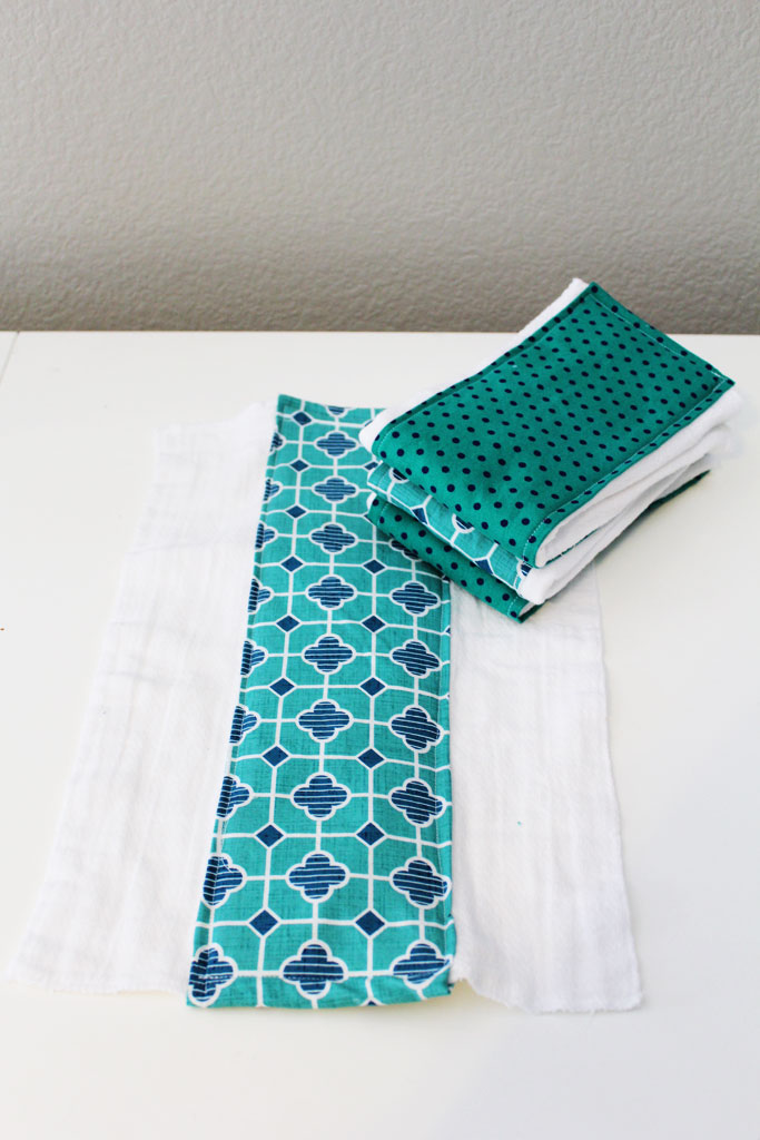 DIY Burp Cloths | www.amusingmj.com